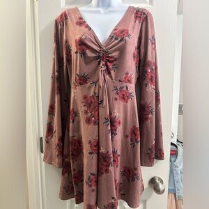 Socialite Women's Harper Bell Sleeve Plunging Cutout Dress Size Large